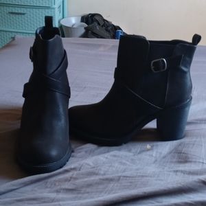 Size 13 Moto boots torrid
